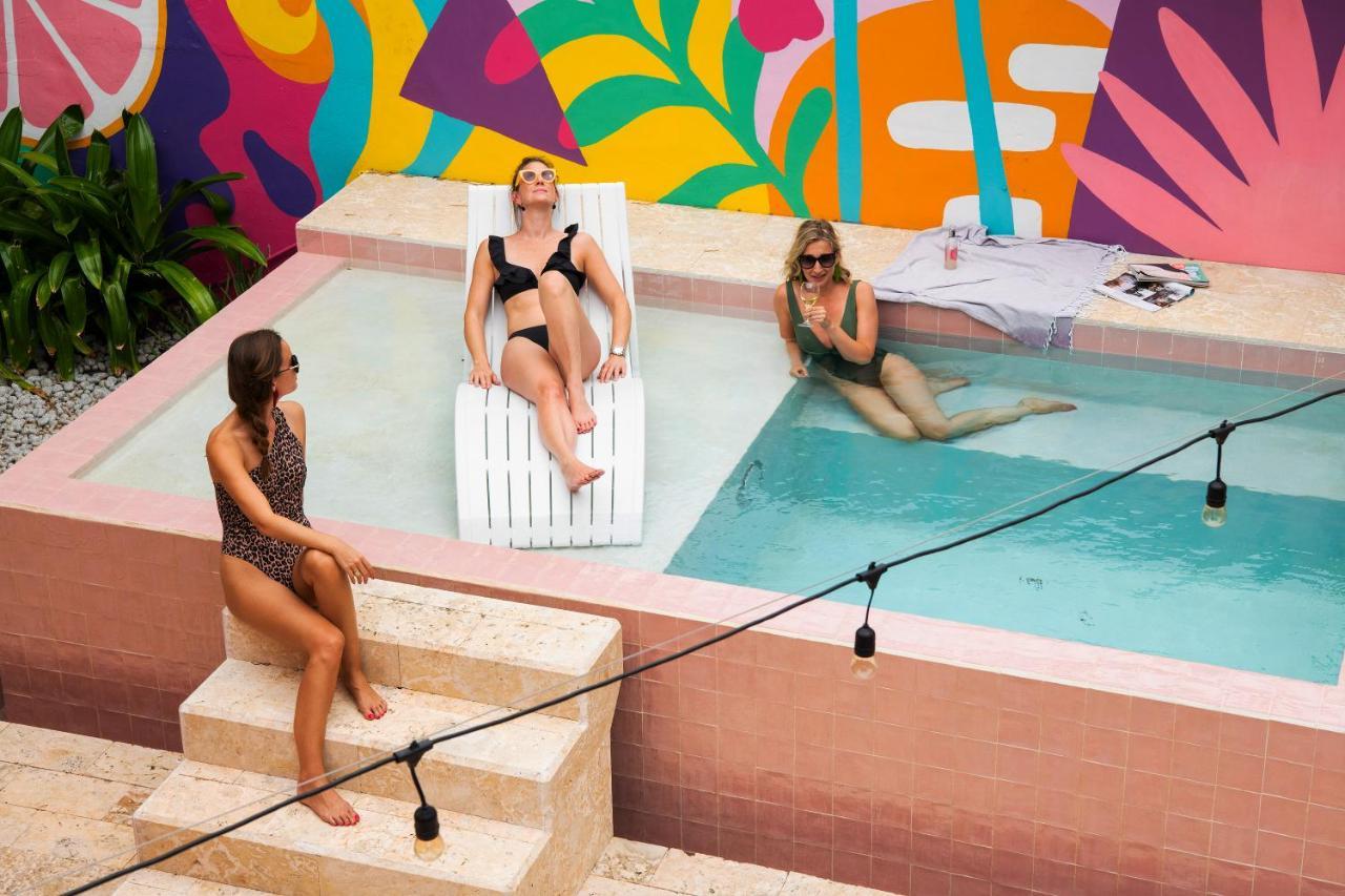 Wynwood Boutique Hotel Виллемстад Экстерьер фото