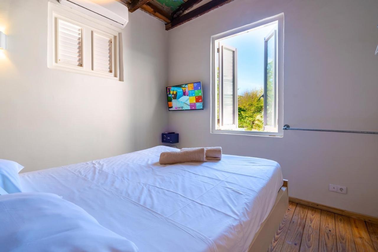 Wynwood Boutique Hotel Виллемстад Экстерьер фото