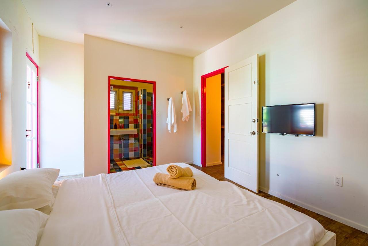 Wynwood Boutique Hotel Виллемстад Экстерьер фото