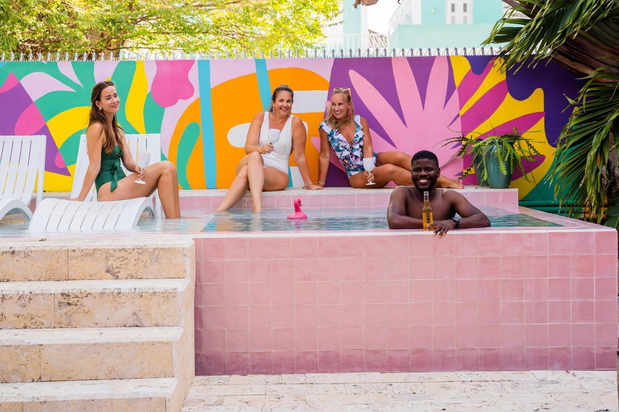 Wynwood Boutique Hotel Виллемстад Экстерьер фото